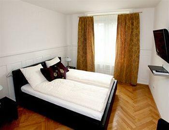 Guesthouse Dienerstrasse Zurich Ngoại thất bức ảnh